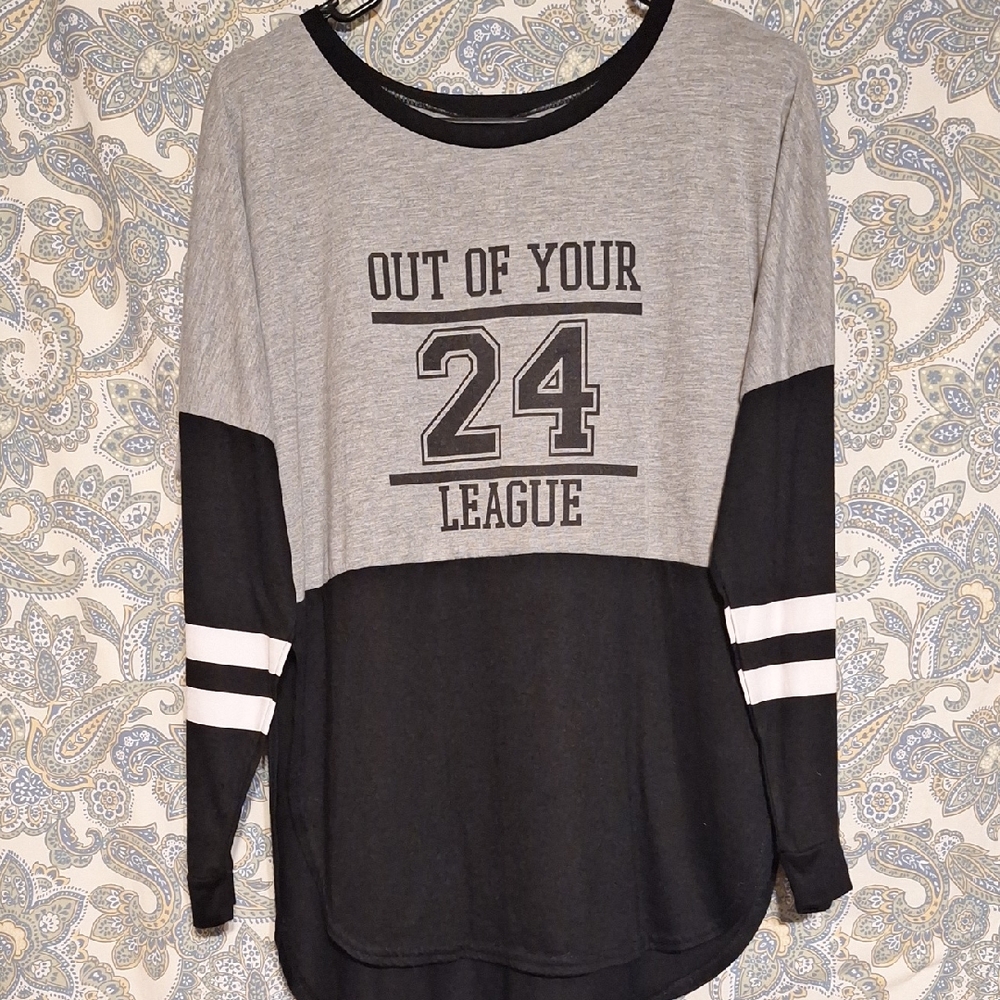 Bobbie Brooks Gray and Black Long Sleeve Tee